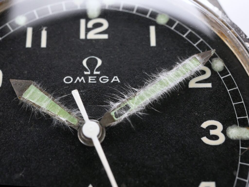 Omega 53 Thin Arrow RAF Watch Hands Close up