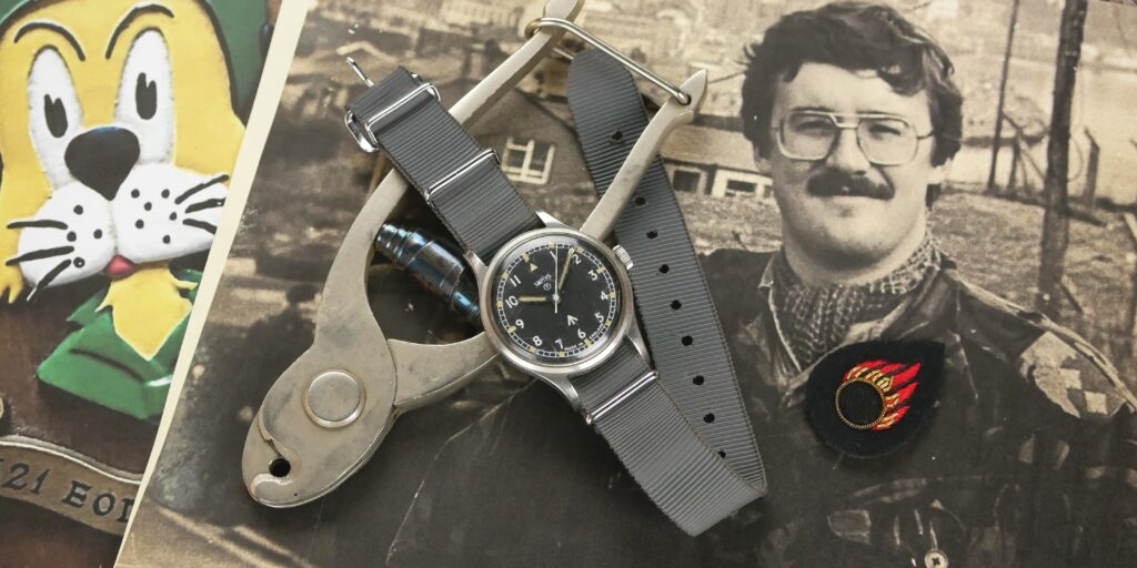 Smiths W10 with provenance; Felix the Cat & Major Michael Geoff Evans